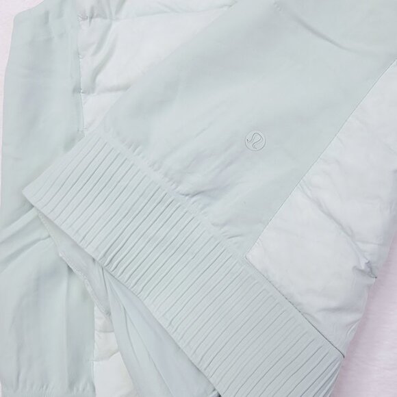 Lululemon Women's Delicate Mint Down and Around Goose Down Puffer Vest Size 6 - Picture 3 of 7